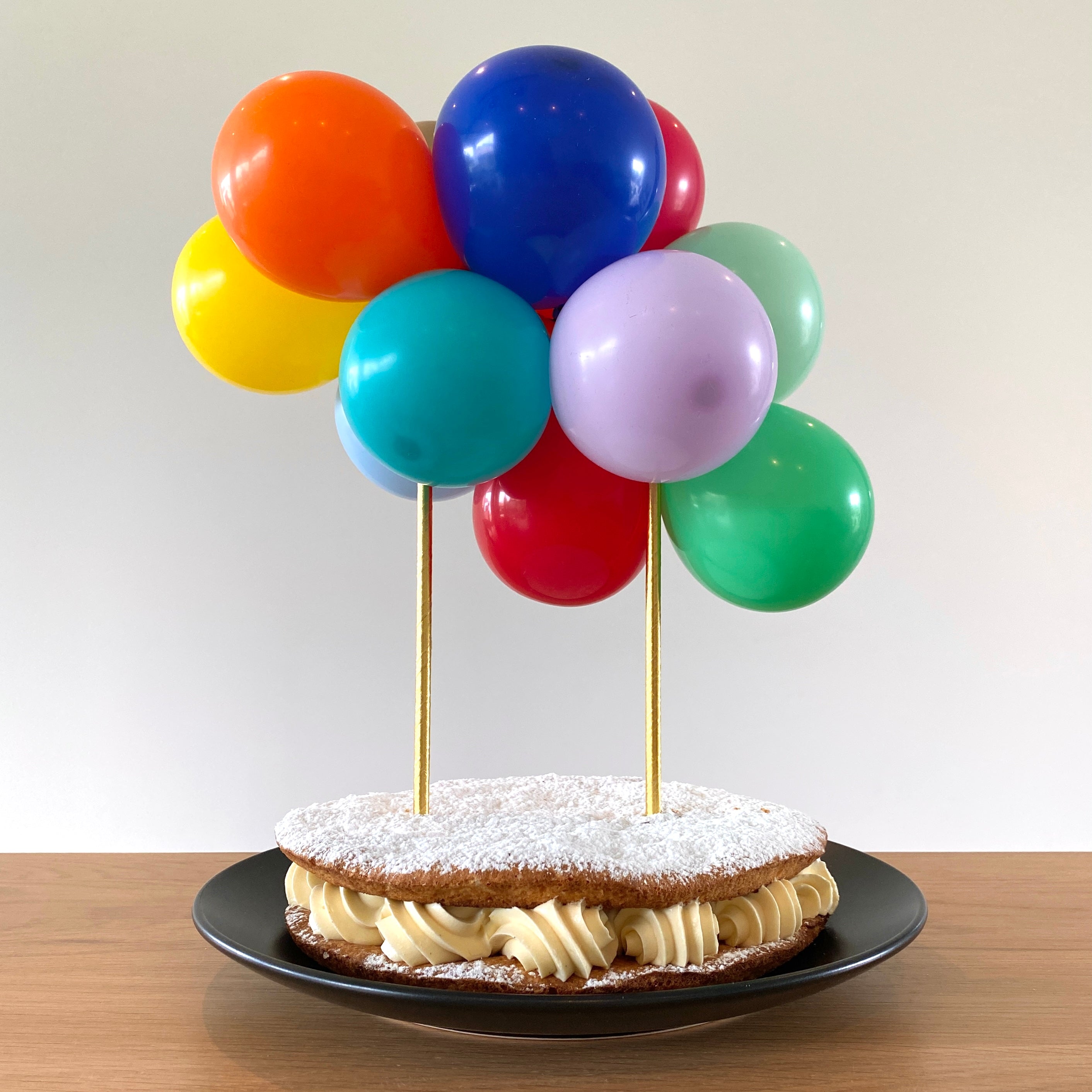 Taarttopper mini ballonnen feest deco decoratie kleurrijk taart cake